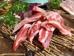 -围炉肉舍丹东海鲜烤肉·烤活鳗(步行街店)