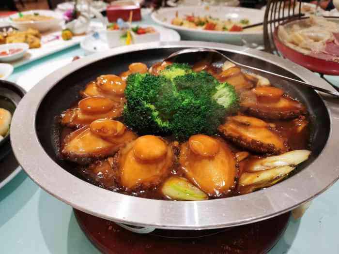 欣悦大酒楼(机场店)-"环境:交通很方便,店的环境也很好,很干净.