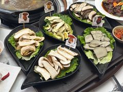 -原林野山菌火锅·炒菌(关上野生菌一条街店)