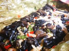 基诺风味包烧木耳菌子-基诺山寨.版纳民族特色菜