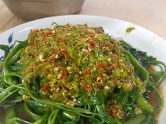 剁椒藤菜-洪霞餐馆
