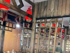 大堂-果松木炭酸菜铜火锅·外婆参鸡汤