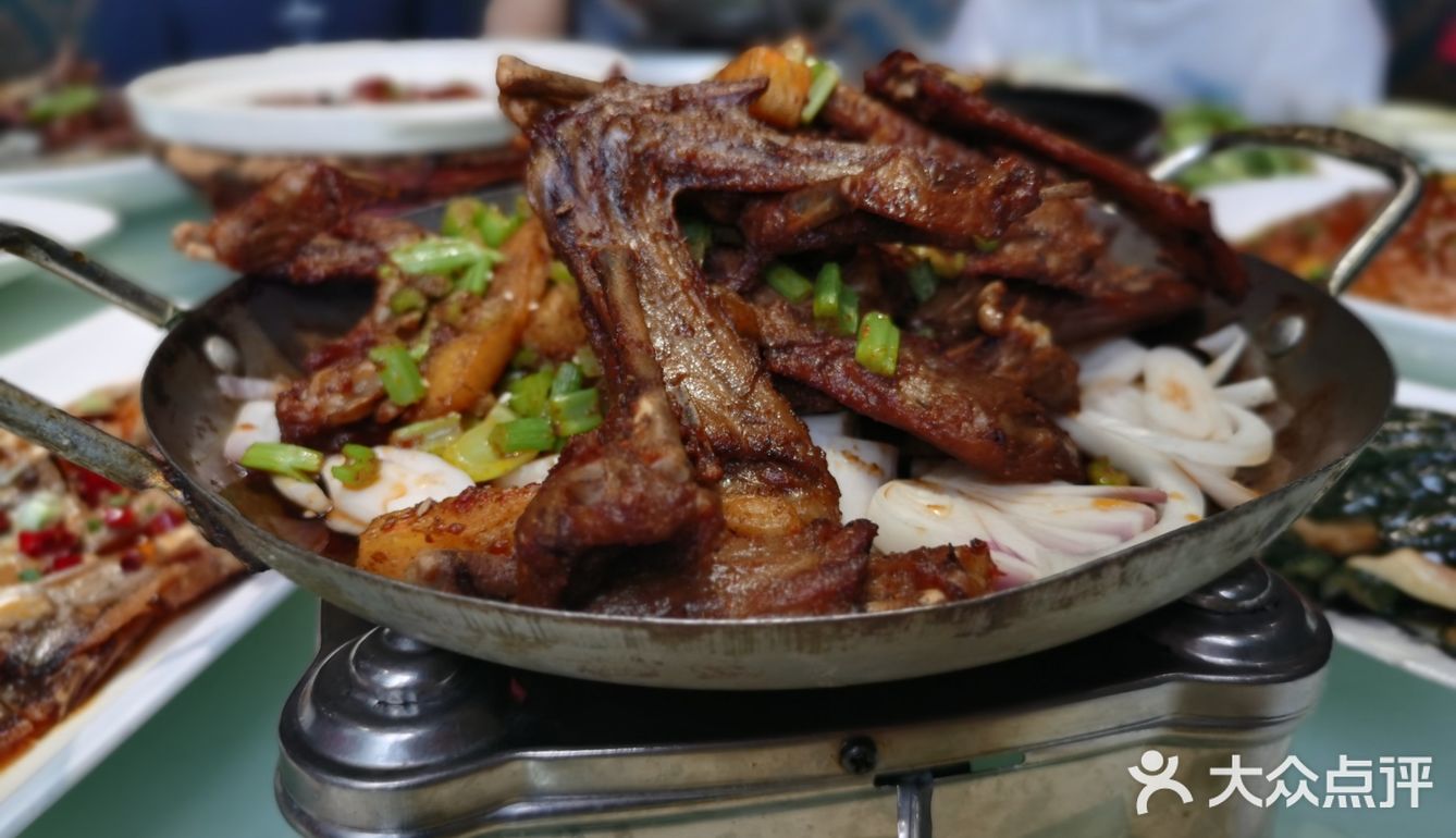 红瓦房丨盲点不踩雷，聚餐必备