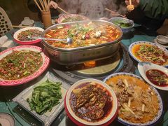 -牟记江湖重庆地标特色菜鱼蛋海鲜羊蝎子(巴南区黑金冠十多年好店)