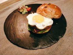 -HIGH FIVE哈福手工汉堡(桂林路店)