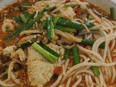 -粉八·云南米线·建水烧烤(常熟路店)