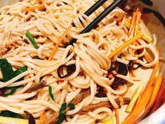 鸡丝凉米线-云海肴·汽锅鸡·云南菜(天山百盛优客店)