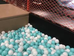 -极限PLAY运动娱乐新世界·团建派对潮玩休闲馆·室内蹦极高空游乐园