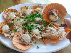 蒜蓉粉丝蒸扇贝-明记海鲜大排档(巽寮湾店)