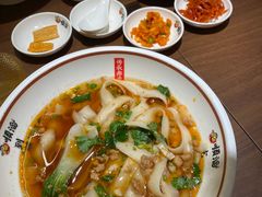 -顺溜·手工刀削面·黑金店(铜锣湾店)