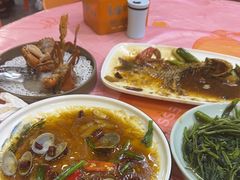 -鑫悦楼煎蟹·16年海鲜大排档