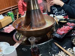 -果松木炭酸菜铜火锅·外婆参鸡汤