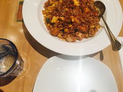 -必胜客(WOW中心城店)