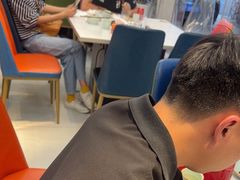 -休记光头香辣蟹干锅(绵竹店)