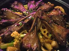 干锅鸭下巴-靓蛙馆