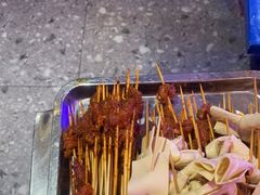 -钢管厂五区小郡肝串串香(滨江店)