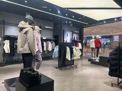 -迪桑特DESCENTE(青岛山东路万象城店)