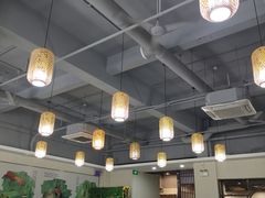 大堂-胡须哥网红竹筒菜