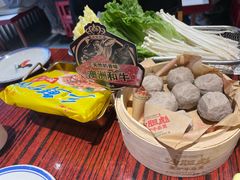 -沙胆彪炭炉牛杂煲(上海日月光广场店)