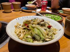 手撕包菜-吃饭皇帝大土家民族菜(正大广场店)