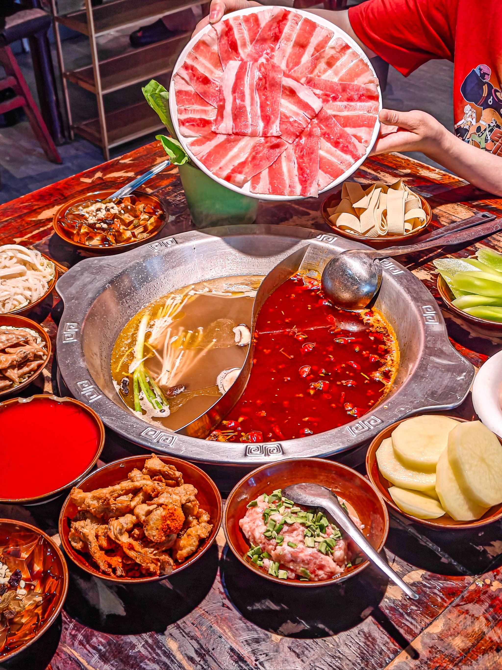 吃火锅啦,有谁不来?