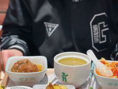-老乡鸡(上海白玉兰广场店)