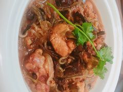 小鸡炖蘑菇-上关雪東北菜(中房金谊店)