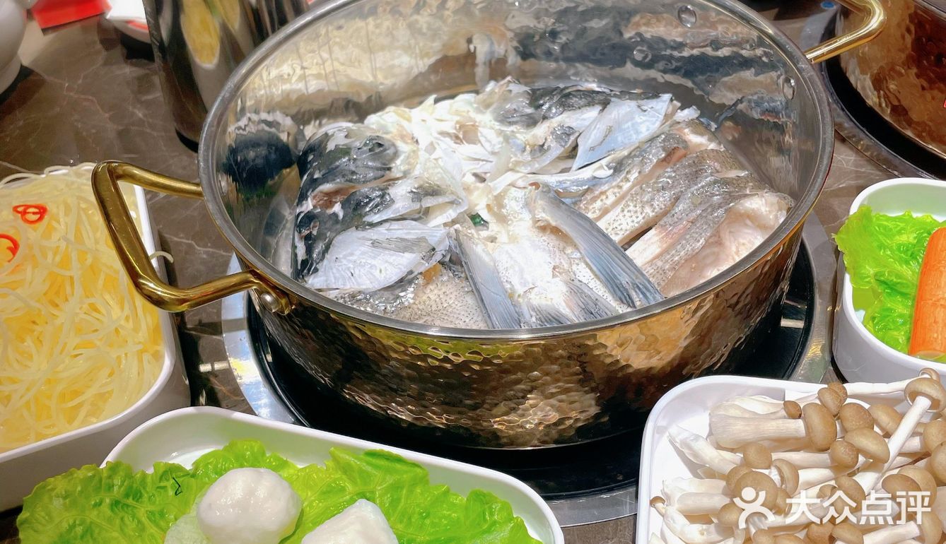 冬日限定鲜掉眉毛的鱼头锅[火锅]｜许爷家鱼头焖锅