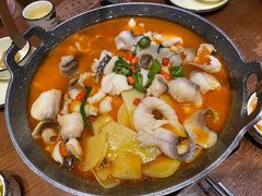 思茅酸汤鱼片-老滇山寨•云南特色菜•地方菜•民族风情歌舞表演(金碧店)