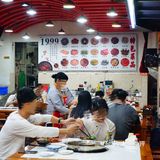 重庆旅行之火锅店里搓麻将！！