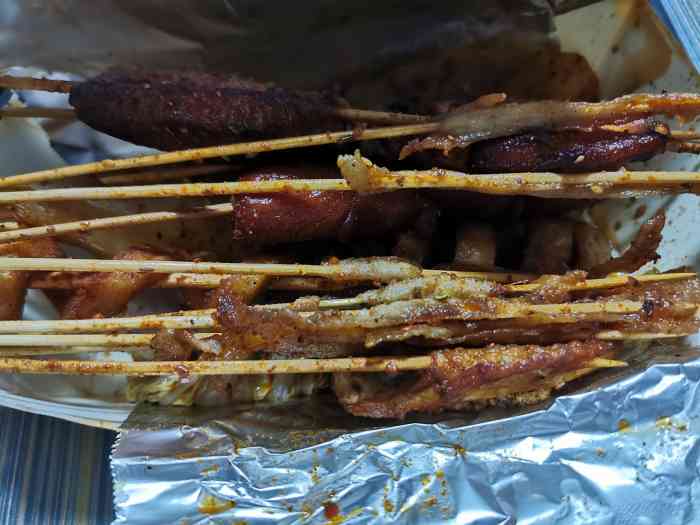 隆炎烧烤店61卤味现烤(秋涛路店)-"半夜饥肠辘辘时,来顿烧烤是愉快