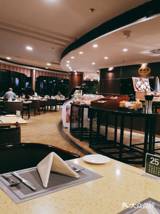 汇泉王朝大饭店-旋转餐厅(南海路店)大堂图片