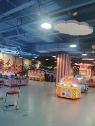 -咔叮卡丁·儿童室内赛车馆