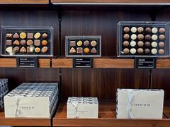 -Laderach 莱德拉(上海环贸iapm店)