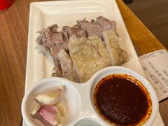 手抓羊肉半斤-贯贯吉·清真餐厅(浙江中路店)