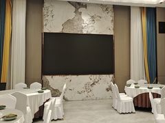 -忆江南·临江鱼馆