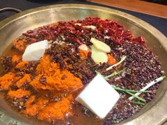 -沸炉重庆老火锅(军事博物馆店)