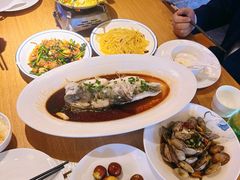 -蝴蝶里·粤菜·点心(滨江龙湖店)