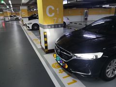 -汉商武展购物中心-停车场