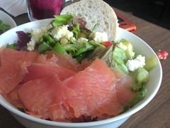 色拉加三文鱼-榖屋house of flour(张江首店)