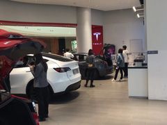 -TESLA 特斯拉(广州天环广场体验店)