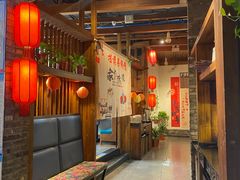 -挂旗柴锅鸡(蚌山区嘉年华店)