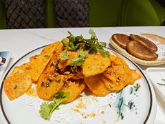 -三江源美食城