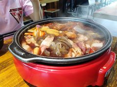 -吉吉向上炭烤鸡肉煲(大学城店)
