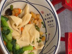 -陇上秦轩西安biangbiang面(朝龙汇店)