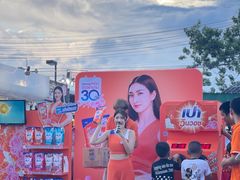 -席娜卡琳火车铁道夜市