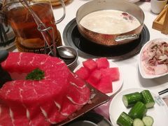 -洪氏嗨捞·广东猪肚鸡·椰子鸡火锅(西咸万象城店)