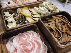 -菌小白·野生菌火锅(时尚天河店)
