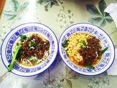 -渝之汇牛肉豌杂面