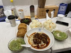 -李与白包子铺(桐梓林店)